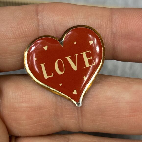 RED HEART LAPEL PIN 1”  Tiny Cute “LOVE” Lapel Hat Tie Tack Badge Valentines Day - Picture 9 of 10